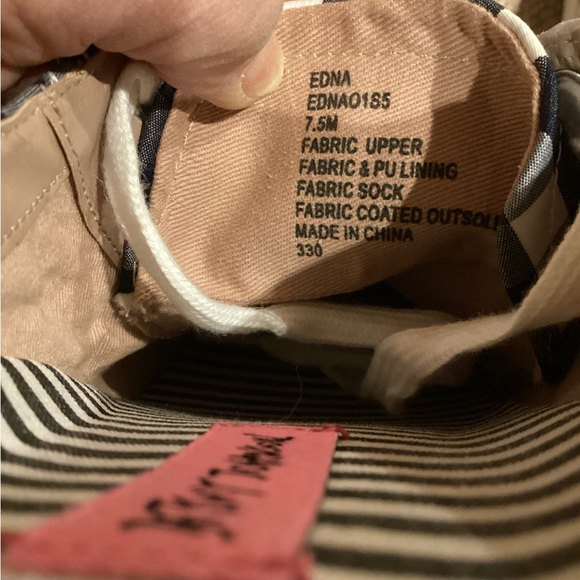 BETSEY JOHNSON EDNA BLACK WHITE CHECKERED BUMBLEBEE SLIP ON SNEAKERS SZ. 7.5 - Picture 10 of 10